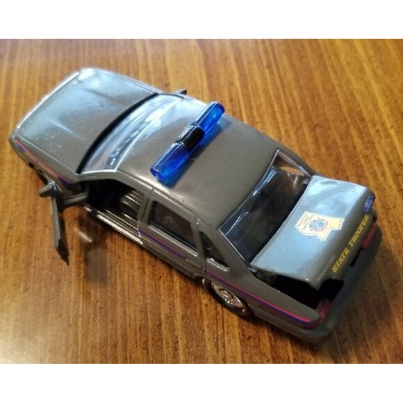 Mississippi Highway Safety Patrol Road Champs die cast police car 1:43 scale - Picture 4 of 11